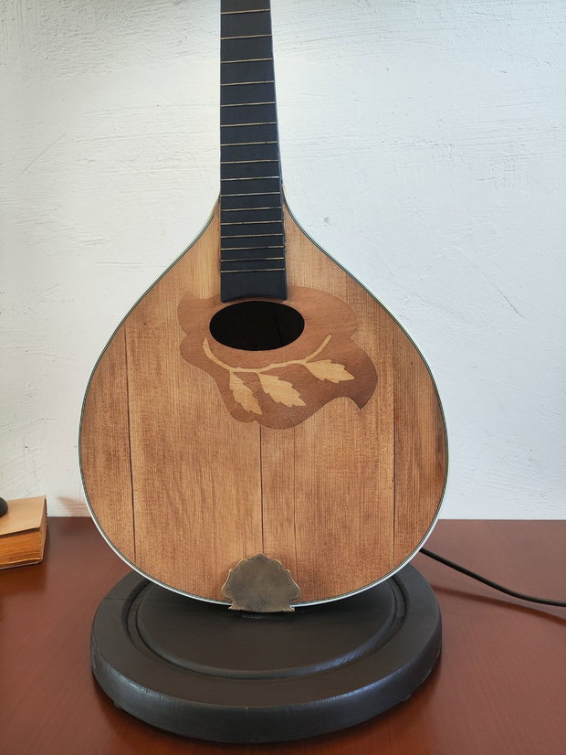 Lampa/veioza-Mandolina