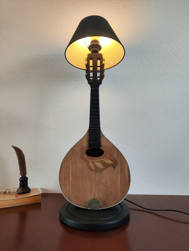 Lampa/veioza-Mandolina