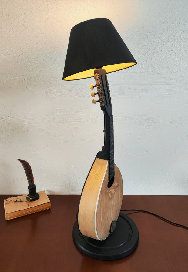 Lampa/veioza-Mandolina