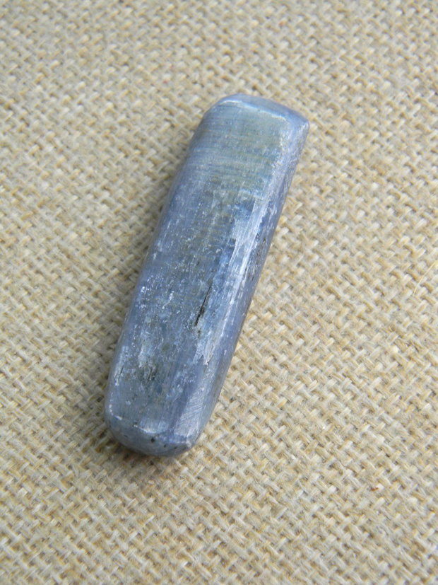 Bagheta Kyanit slefuit (C36)