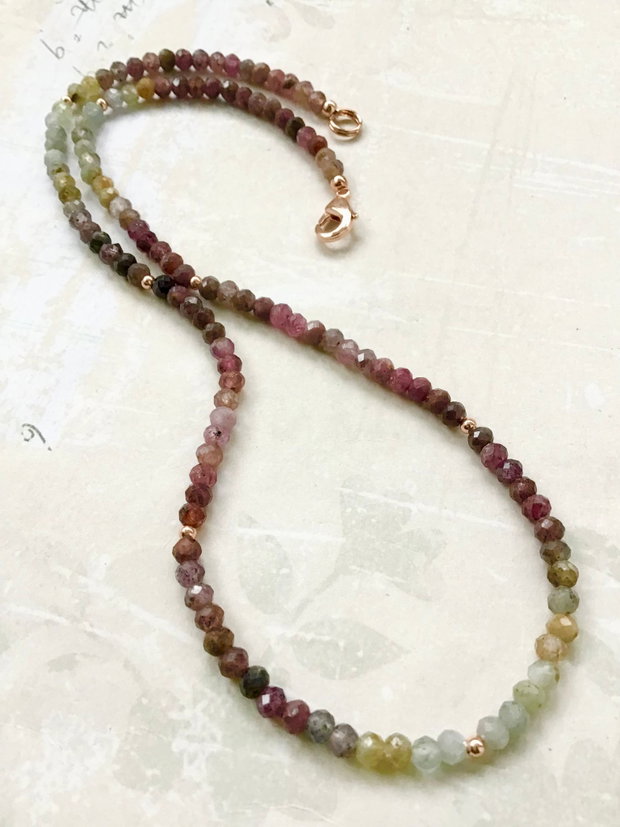 Colier CHOKER mix Rubin natural nevopsit