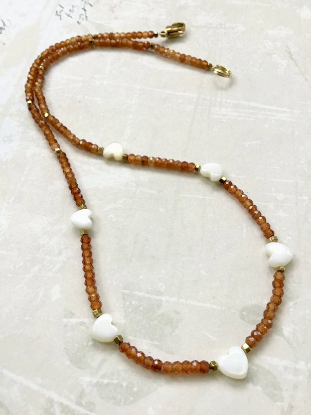 Colier CHOKER hesonit & inimi sidef alb