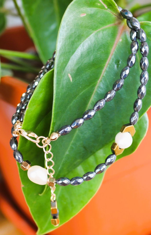 Colier(choker) din hematit si perle de cultura/colier talisman
