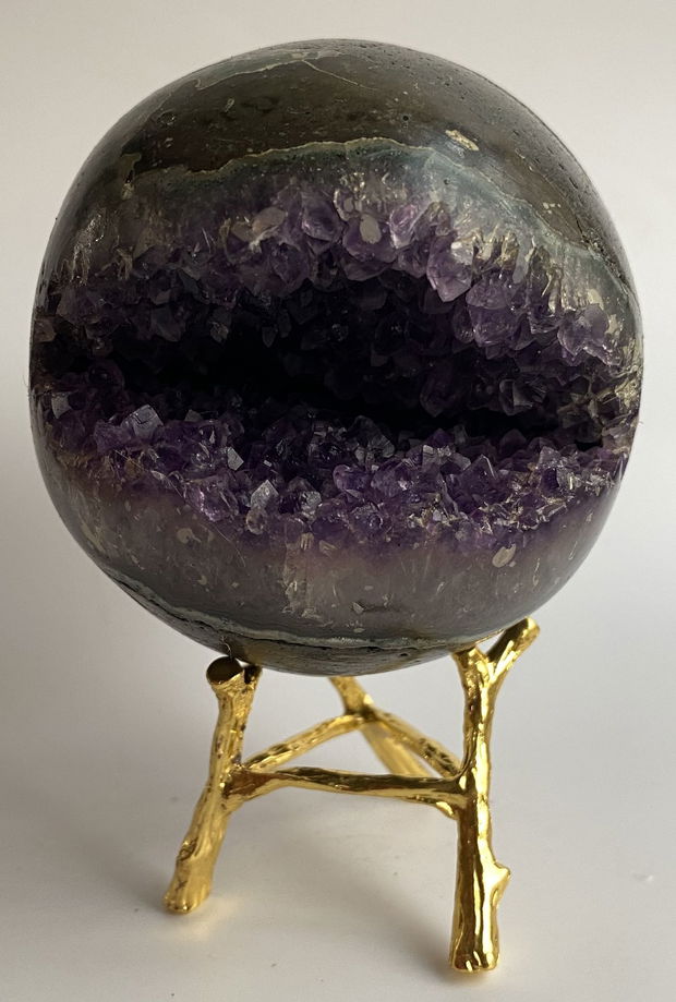 Ametist - sfera din geoda de piatra semipretioasa