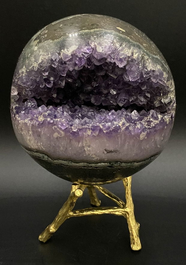 Ametist - sfera din geoda de piatra semipretioasa