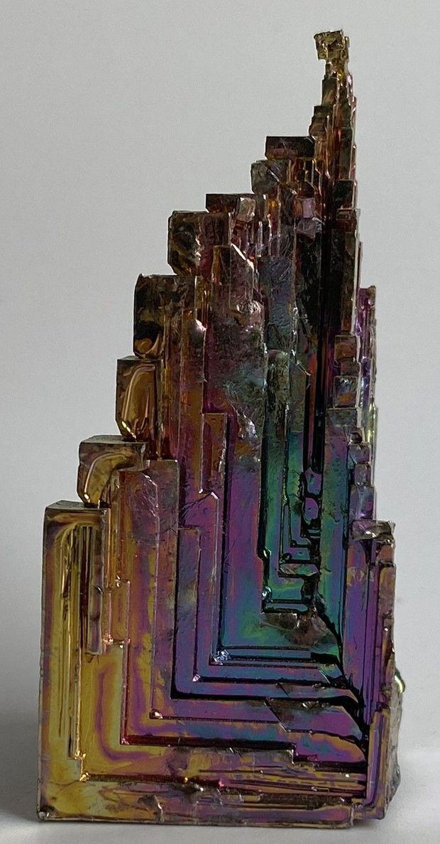 Bismut - specimen piramidal