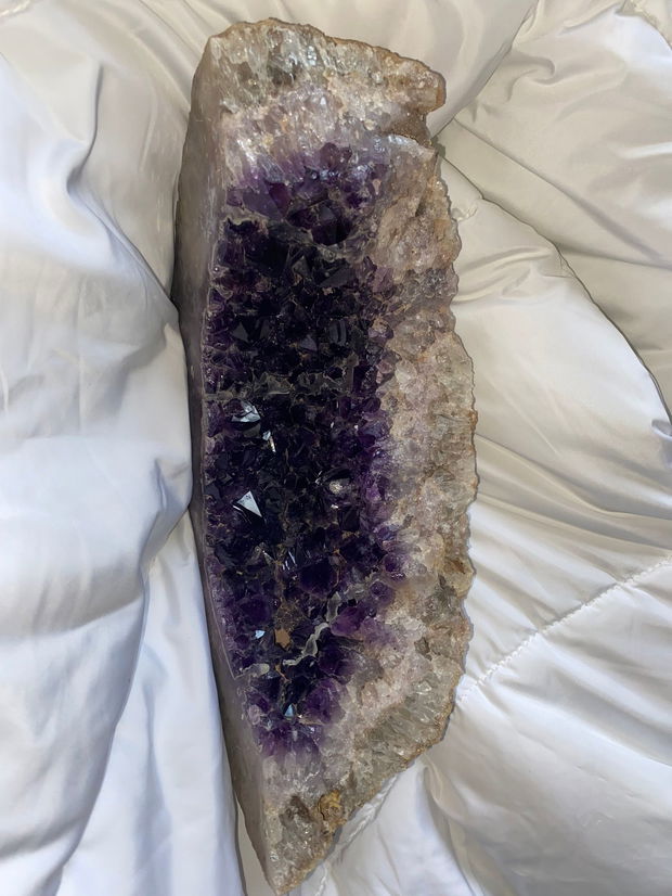 Geodă de Ametist Naturală de 2,7 kg - Piesă Unicã si Impresionantă