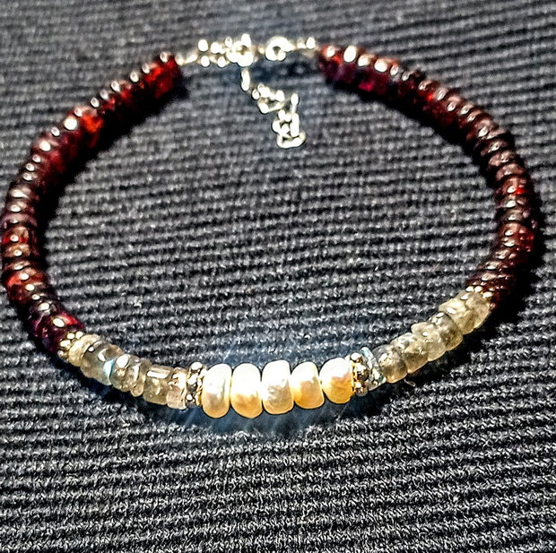 Bratara argint perle naturale de cultura labradorit granat disc heishi minimalist boho chic trendy