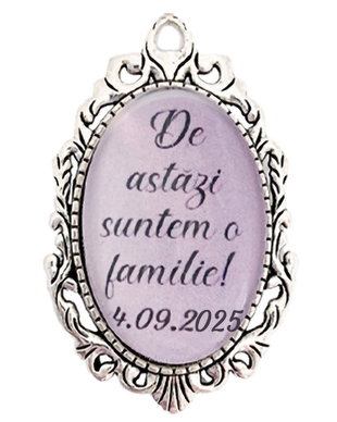 Brosa personalizata de astazi suntem o familie