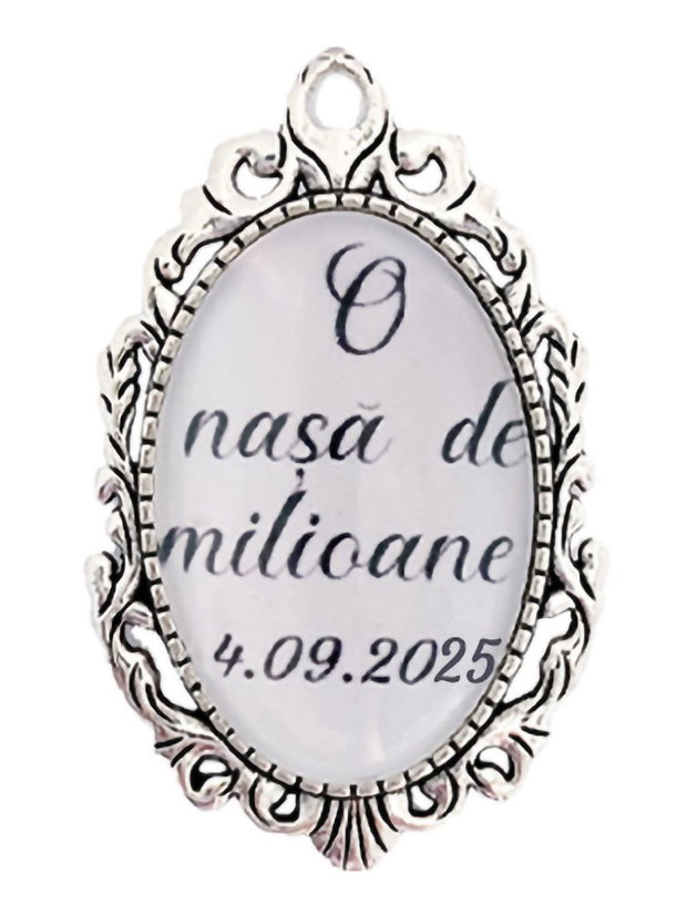 Brosa personalizata o nasa de milioane