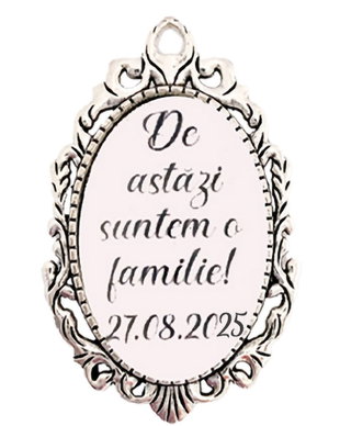 Brosa personalizata de astazi suntem o familie