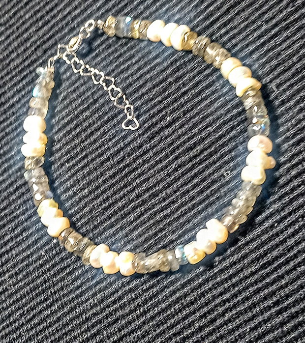 Bratara argint labradorit perle naturale de cultura minimalista boho chic trendy cadou