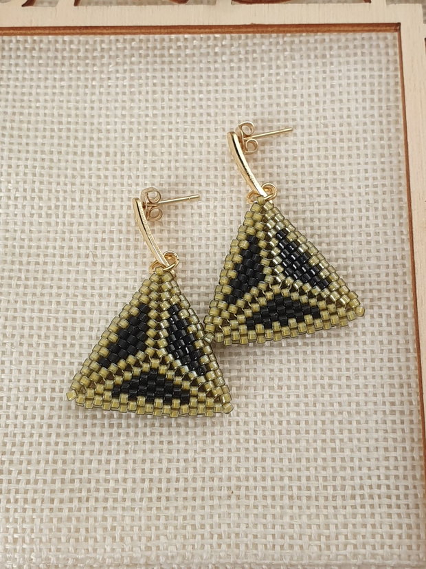 Cercei handmade Miyuki tehnica Peyote - Negru și Galben Muștar, constrast sofisticat