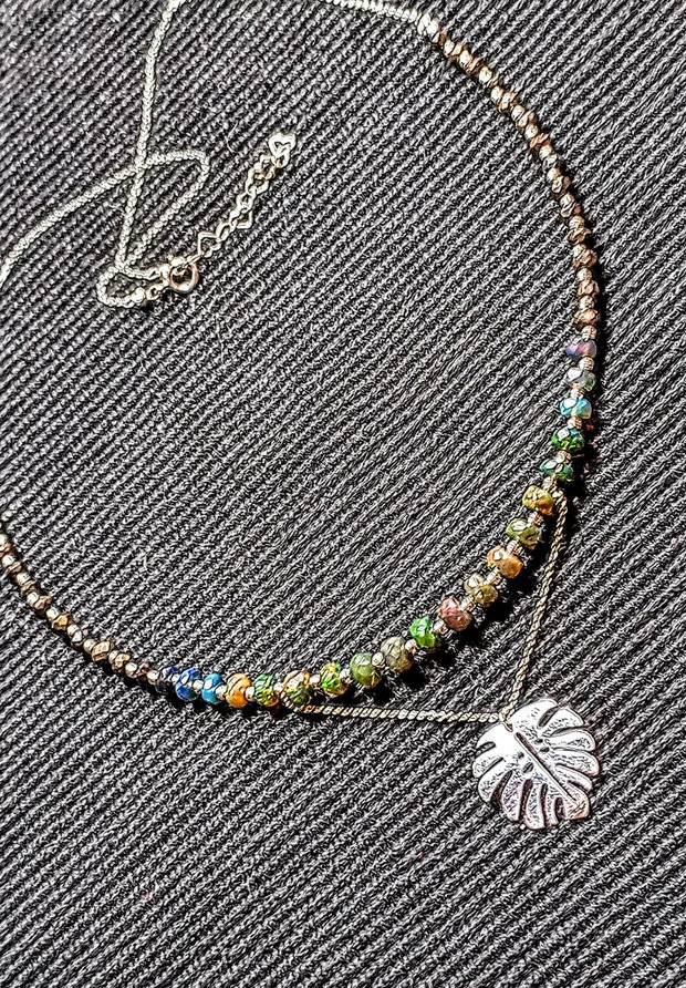 Colier argint opal de foc etiopian verde spinel grafitat charm frunza monstera lant argint minimalist boho chic trendy cadou - Transport gratuit