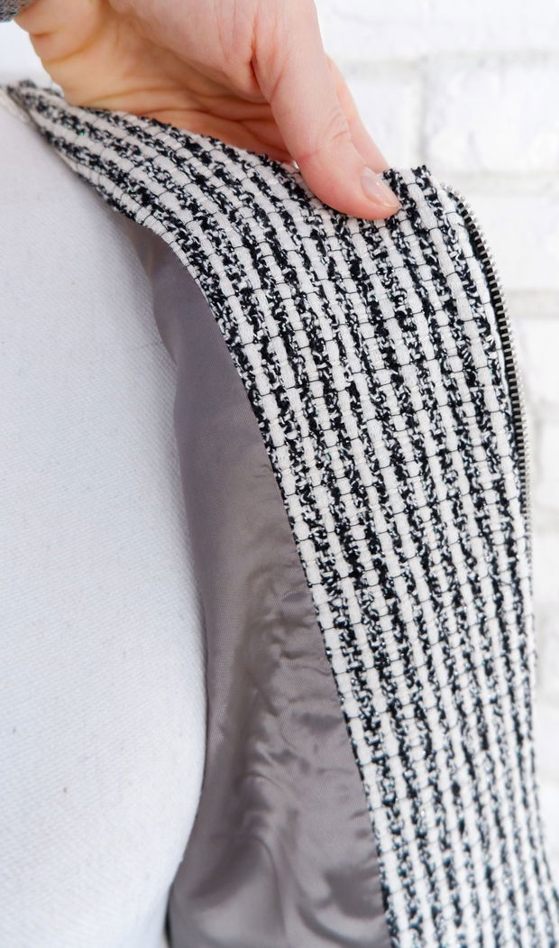 Sacou Fermoar Stofa Chanel Negru cu Alb