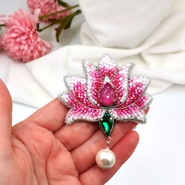 Broșa floare de Lotus  Ritual de Răsărit