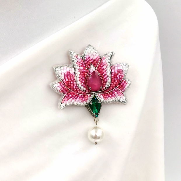 Broșa floare de Lotus  Ritual de Răsărit