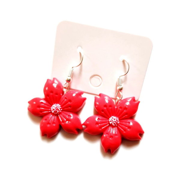 Cercei fimo, flori rosii cu cinci petale, 4484