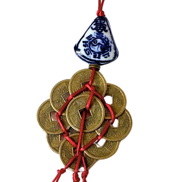 Talisman / amuleta Feng Shui pentru casa cu 9 monede chinezesti, selenit si jad verde - noroc, abundenta si curatare energetica