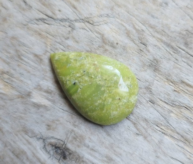 Cabochon opal verde, 28x19 mm