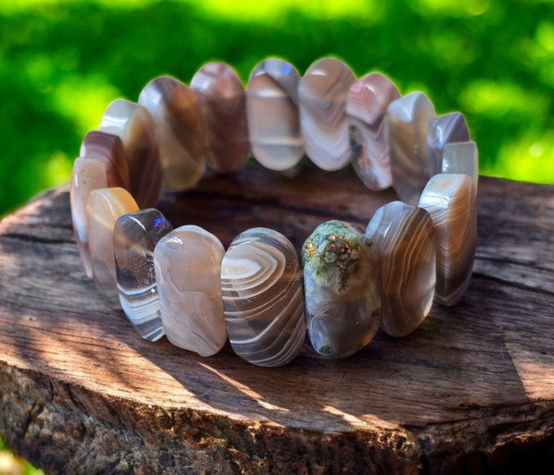 Bratara elastica din agate Botswana