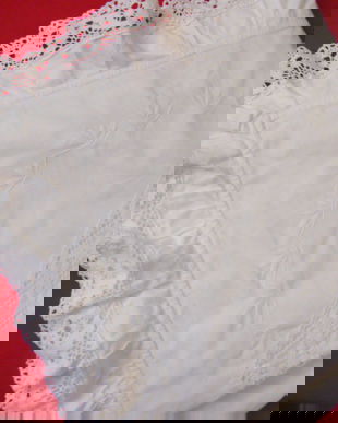 Vintage/husa cu dantela si broderie