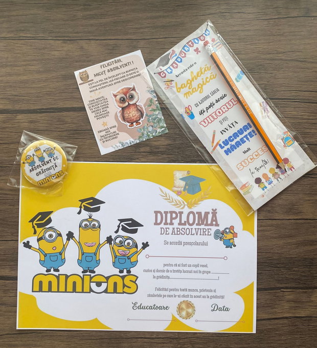 Set Personalizat de Absolvire Grădiniță Diplomă, Insignă, Creion și Sticker cu Bufnița Înțelepciunii