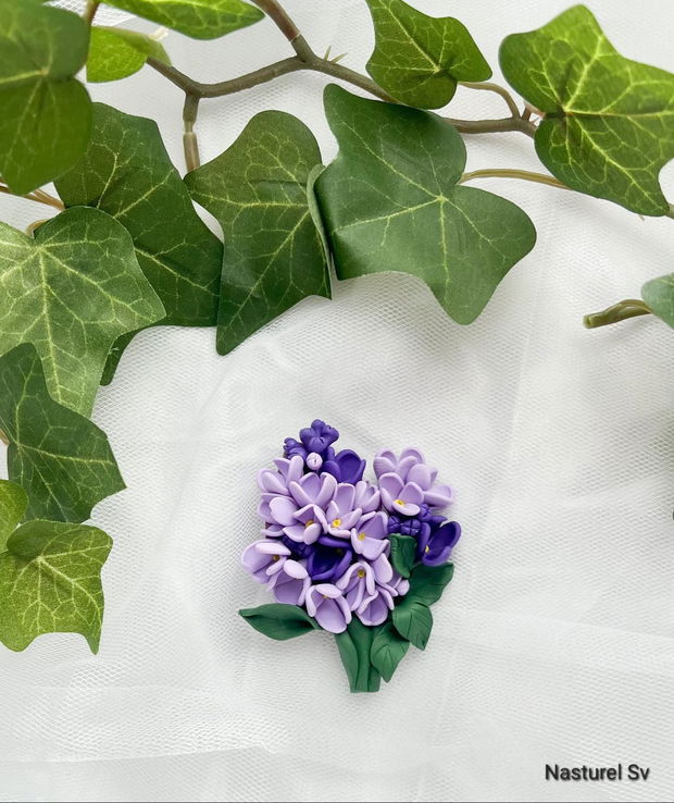 Brosa: Liliac