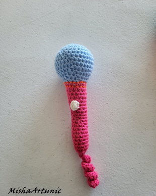 Jucarie crosetata- Microfon