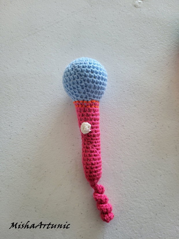 Jucarie crosetata- Microfon