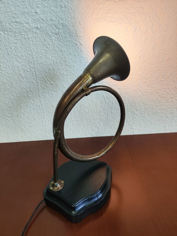 Veioză/lampa-Trompeta