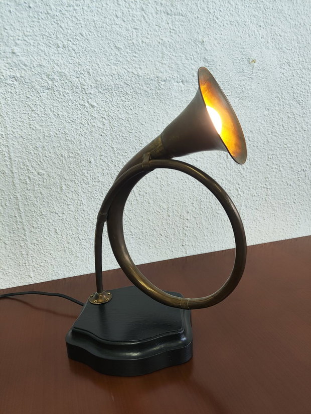 Veioză/lampa-Trompeta
