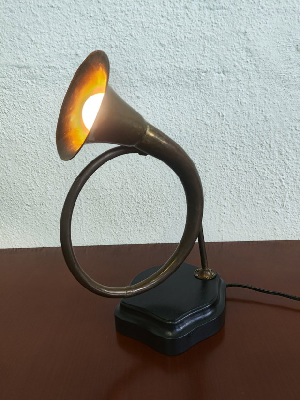 Veioză/lampa-Trompeta