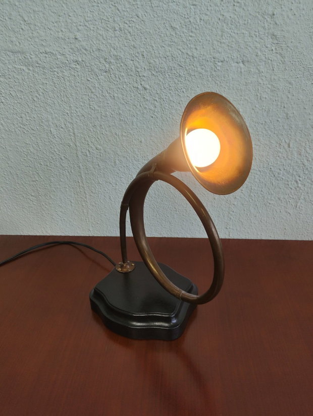 Veioză/lampa-Trompeta