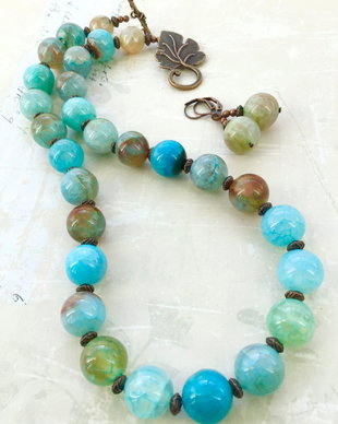 Colier vintage agate crackle bleu