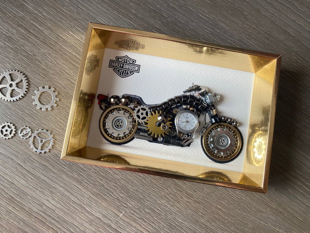 Motocicleta model Harley Davidson Cod M 680・Cadouri originale pentru barbati・Cadou deosebit pentru ziua lui・Cadou personalizat pentru pasionatii de motoare