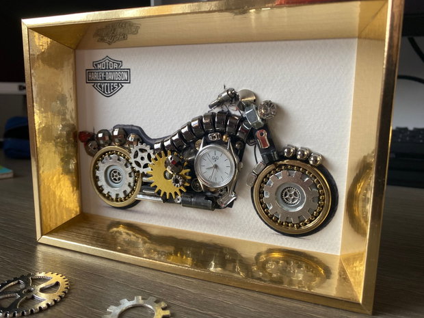 Motocicleta model Harley Davidson Cod M 680・Cadouri originale pentru barbati・Cadou deosebit pentru ziua lui・Cadou personalizat pentru pasionatii de motoare