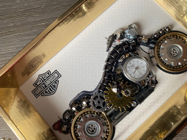 Motocicleta model Harley Davidson Cod M 680・Cadouri originale pentru barbati・Cadou deosebit pentru ziua lui・Cadou personalizat pentru pasionatii de motoare