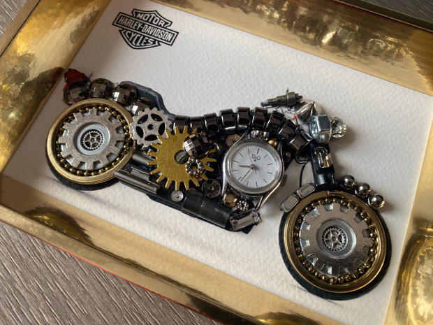 Motocicleta model Harley Davidson Cod M 680・Cadouri originale pentru barbati・Cadou deosebit pentru ziua lui・Cadou personalizat pentru pasionatii de motoare