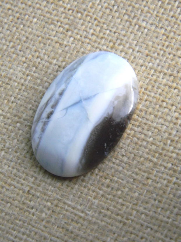 Caboson blue opal (C44)