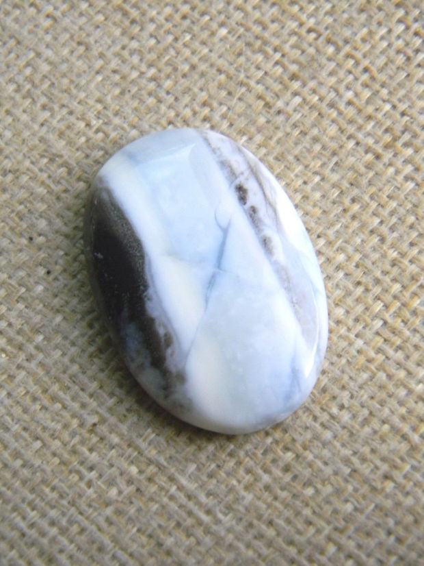 Caboson blue opal (C44)