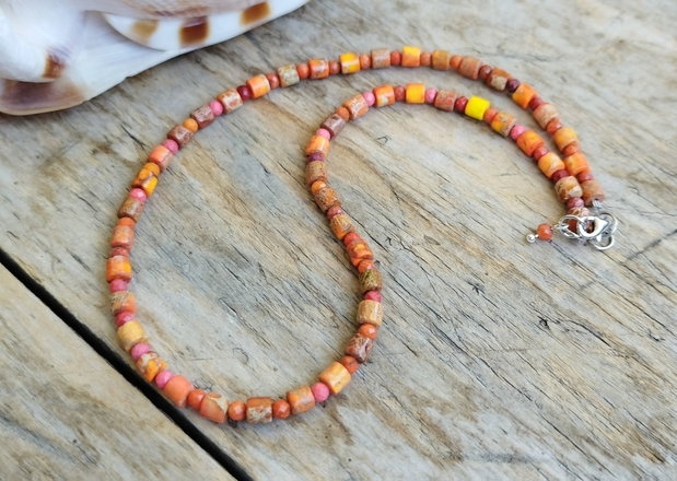 Choker cu jasp, coral fatetat, argint