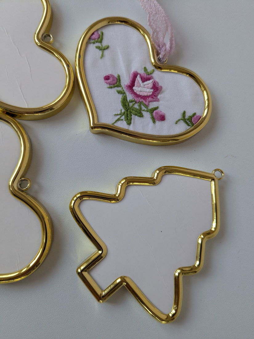 Lot 4 decorațiuni