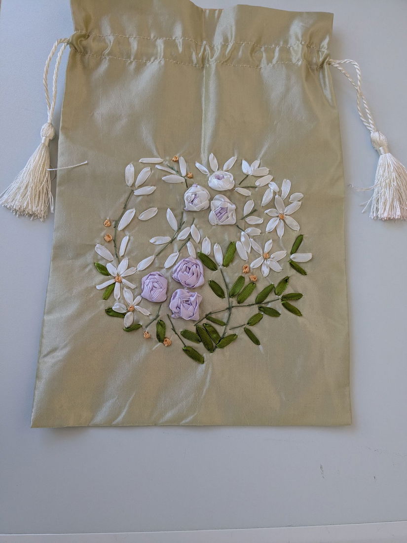 Saculet cu broderie