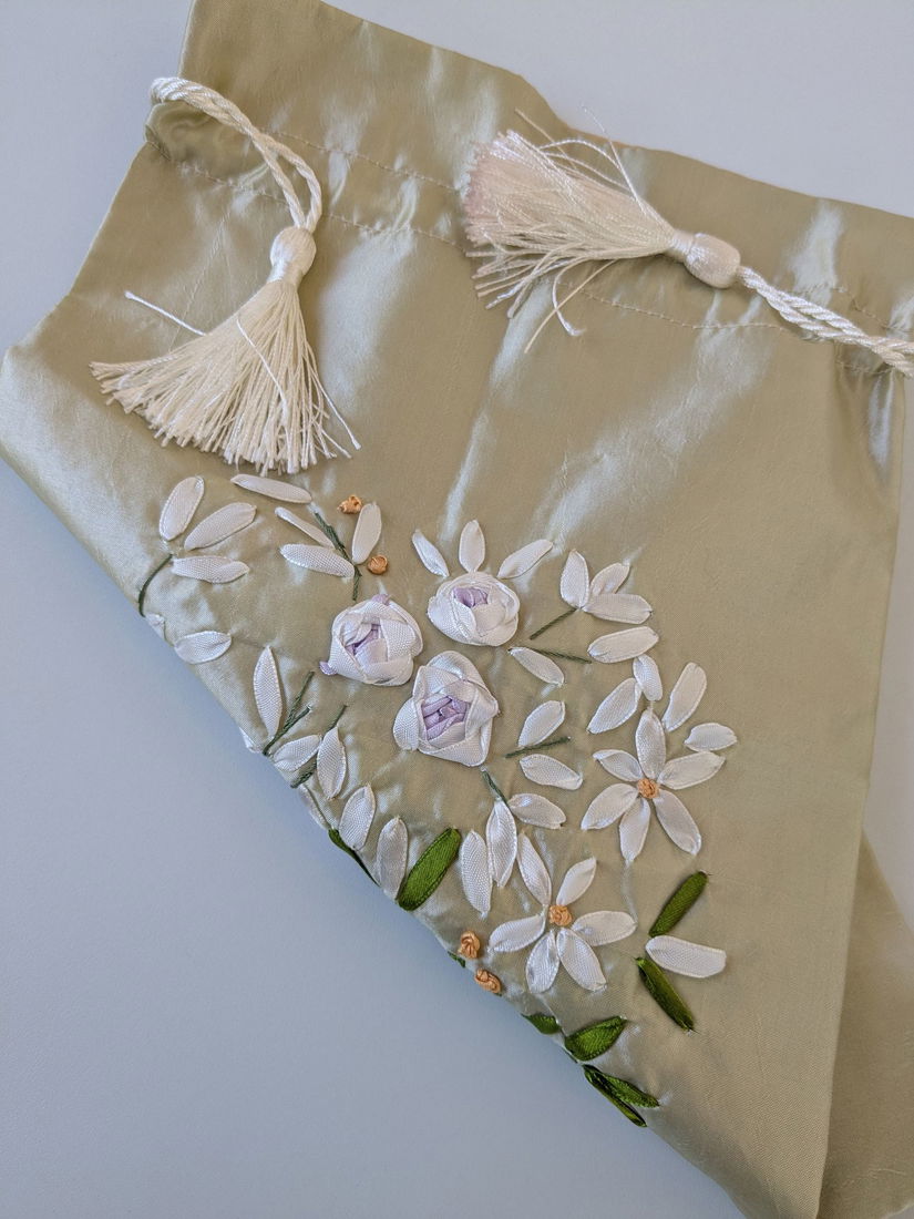 Saculet cu broderie