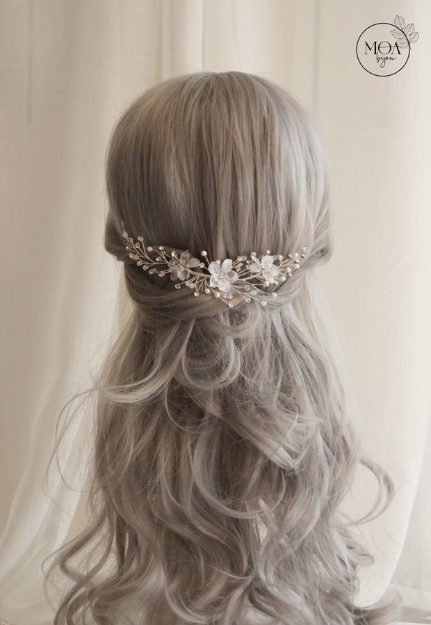 Antonia - Agrafa/accesoriu de par cu flori si cristale