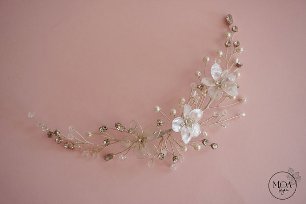 Antonia - Agrafa/accesoriu de par cu flori si cristale