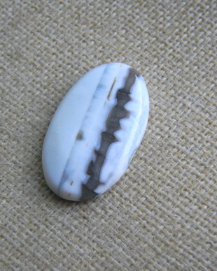 Caboson blue opal (C32B)