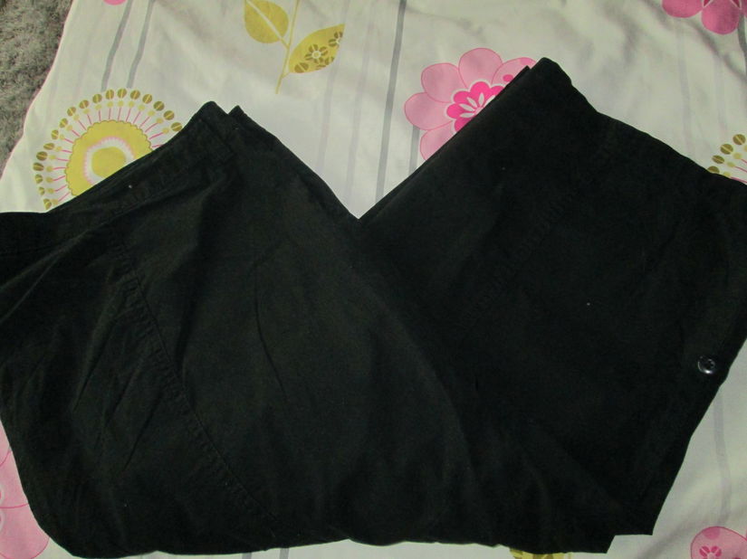 pantaloni treisferturi negri de vara dame Sheego