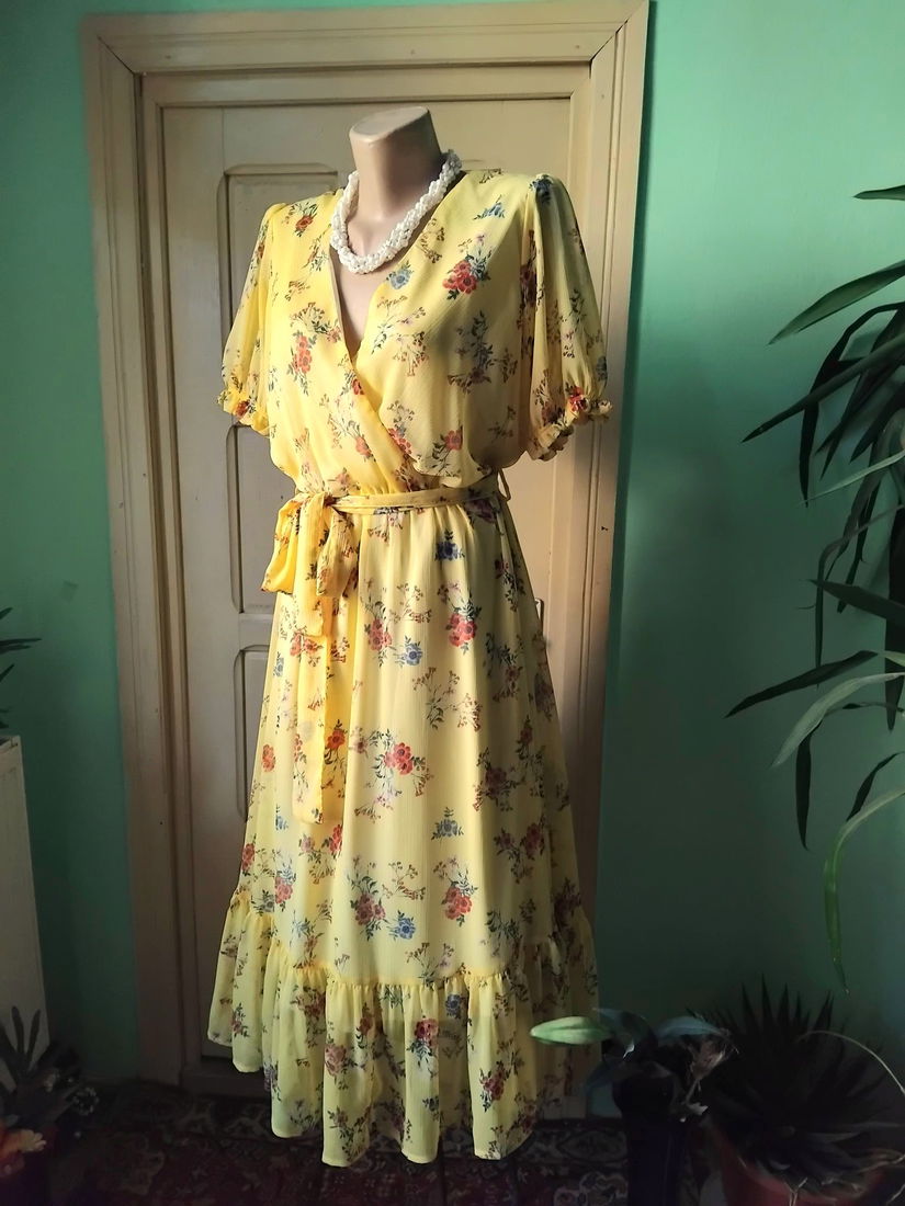 Rochie romantica galben solar cu buchetele